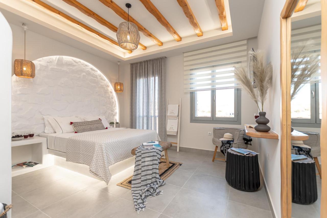 Porto Dema Luxury Suites Schoinoussa Екстериор снимка