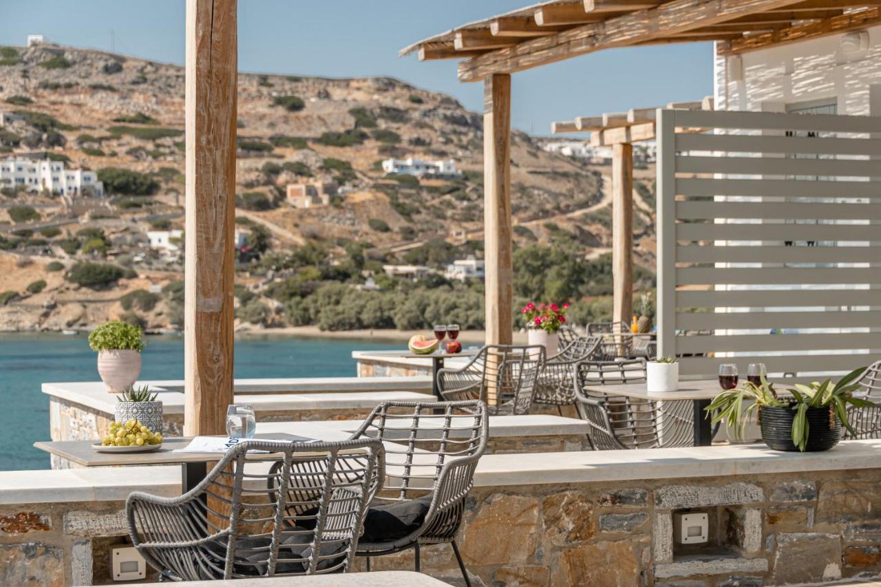 Porto Dema Luxury Suites Schoinoussa Екстериор снимка