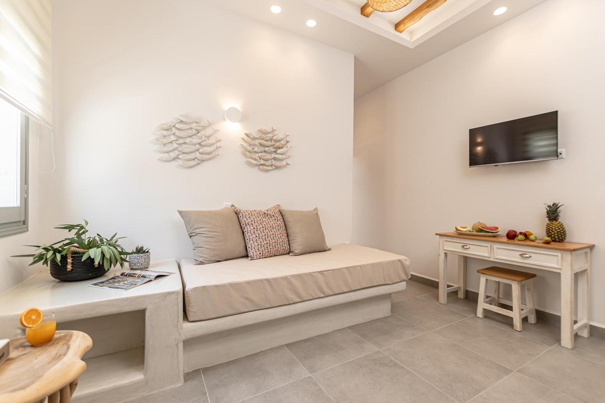 Porto Dema Luxury Suites Schoinoussa Екстериор снимка