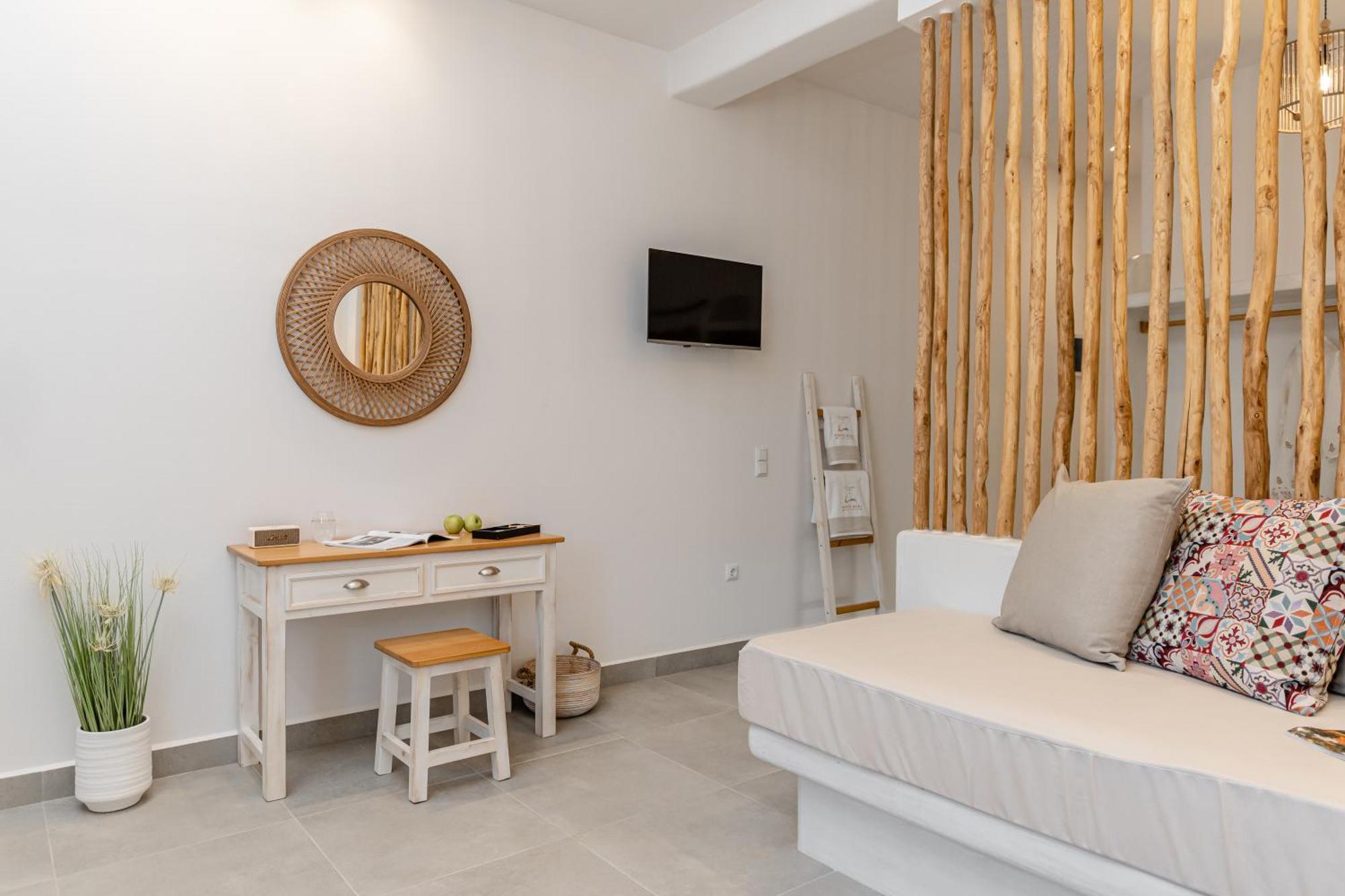Porto Dema Luxury Suites Schoinoussa Екстериор снимка