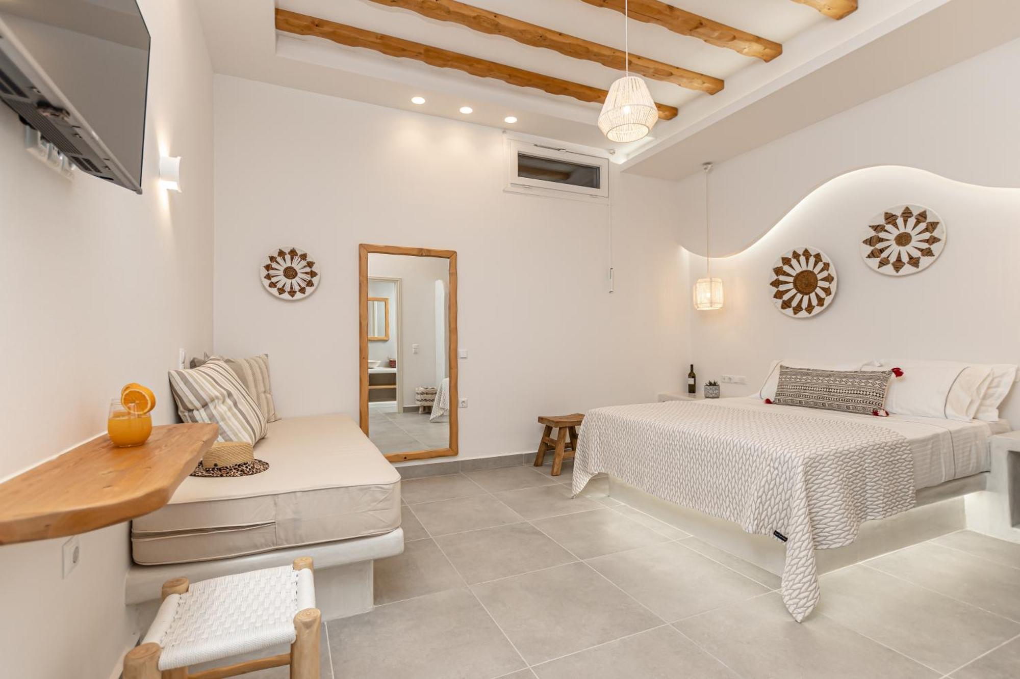 Porto Dema Luxury Suites Schoinoussa Екстериор снимка