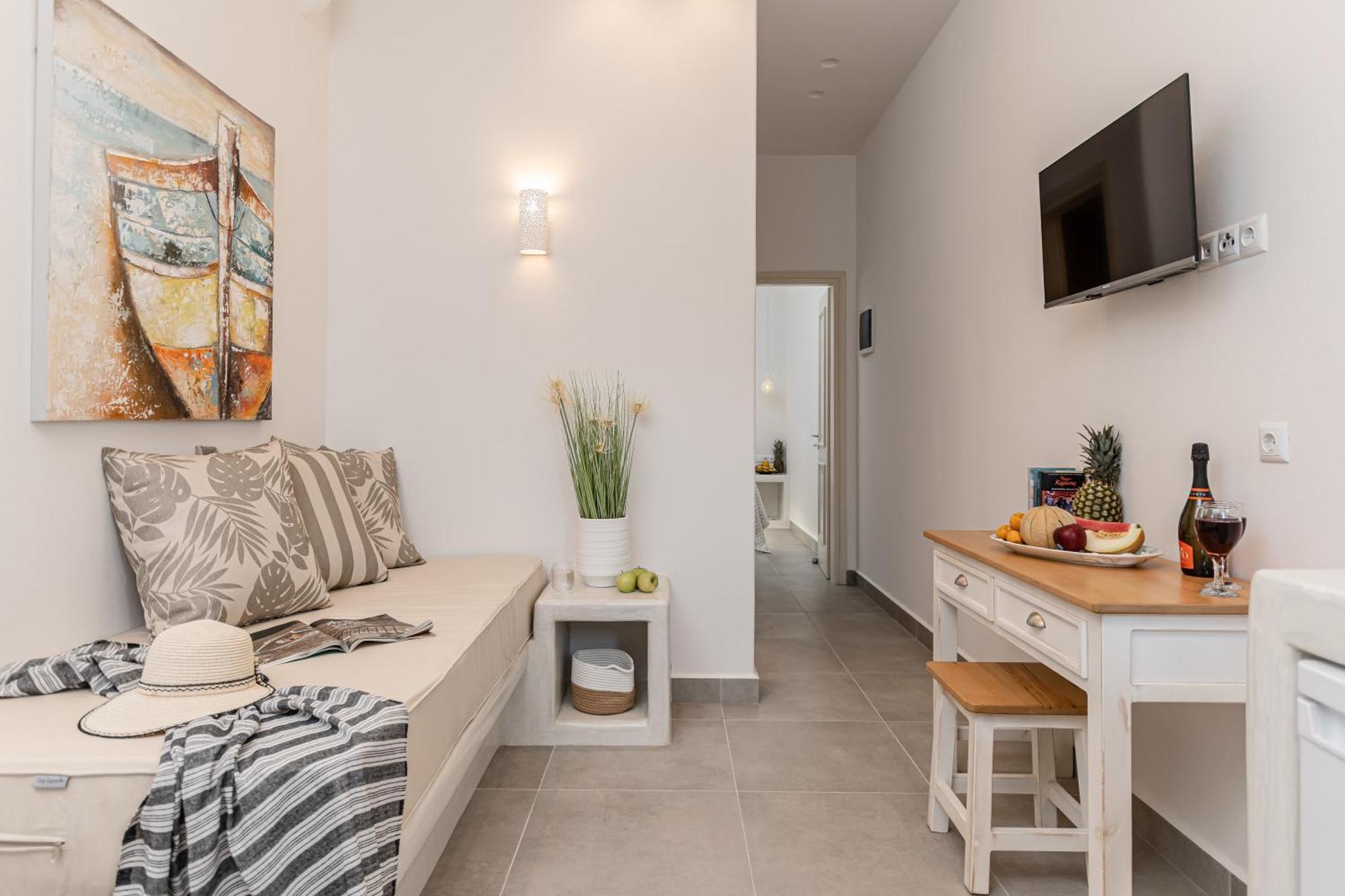 Porto Dema Luxury Suites Schoinoussa Екстериор снимка