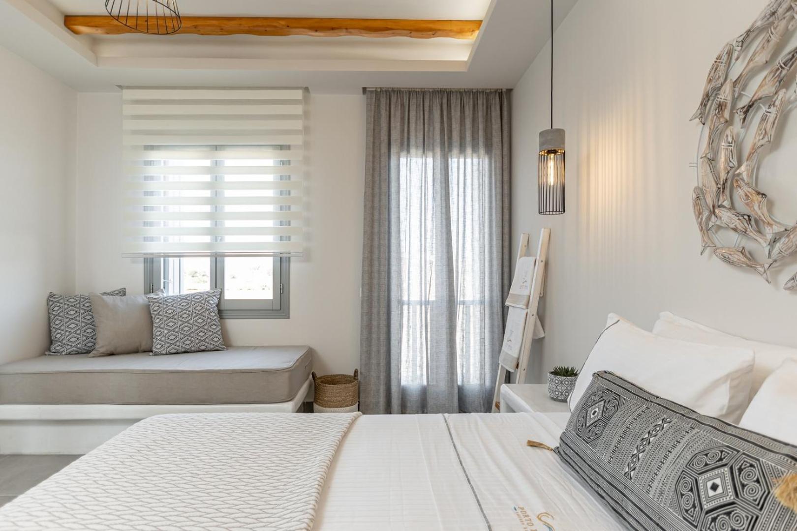 Porto Dema Luxury Suites Schoinoussa Екстериор снимка