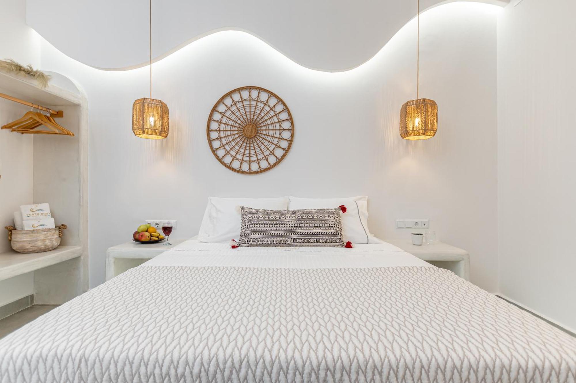 Porto Dema Luxury Suites Schoinoussa Екстериор снимка